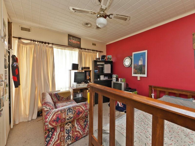 15 & 15A Armstrongs Road, Seaford VIC 3198