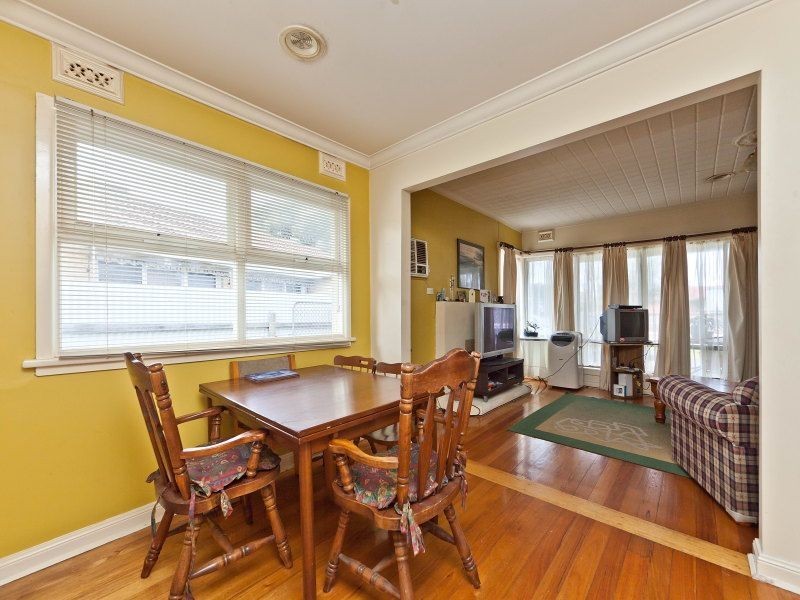 15 & 15A Armstrongs Road, Seaford VIC 3198