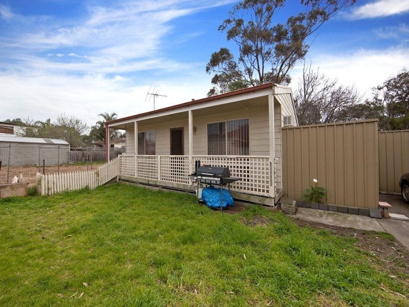 15 & 15A Armstrongs Road, Seaford VIC 3198