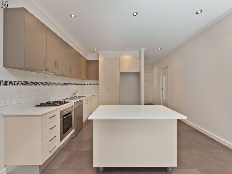 16 Barwon Ave, Frankston VIC 3199