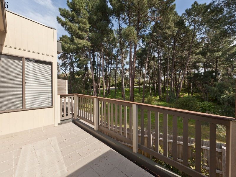 16 Barwon Ave, Frankston VIC 3199