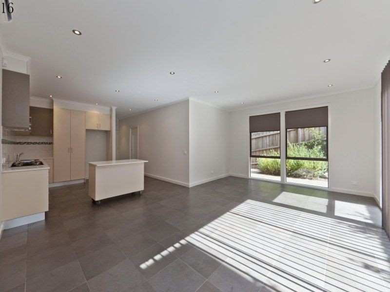 16 Barwon Ave, Frankston VIC 3199