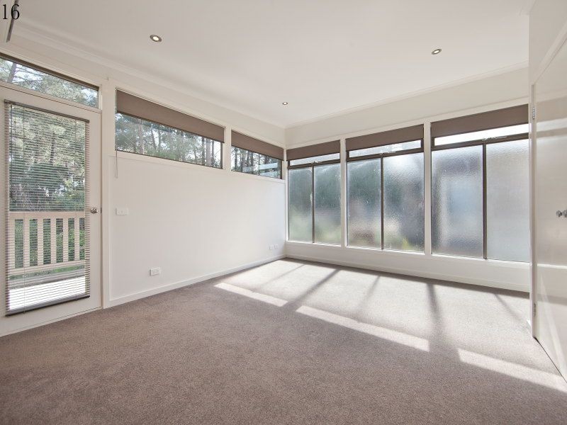 16 Barwon Ave, Frankston VIC 3199