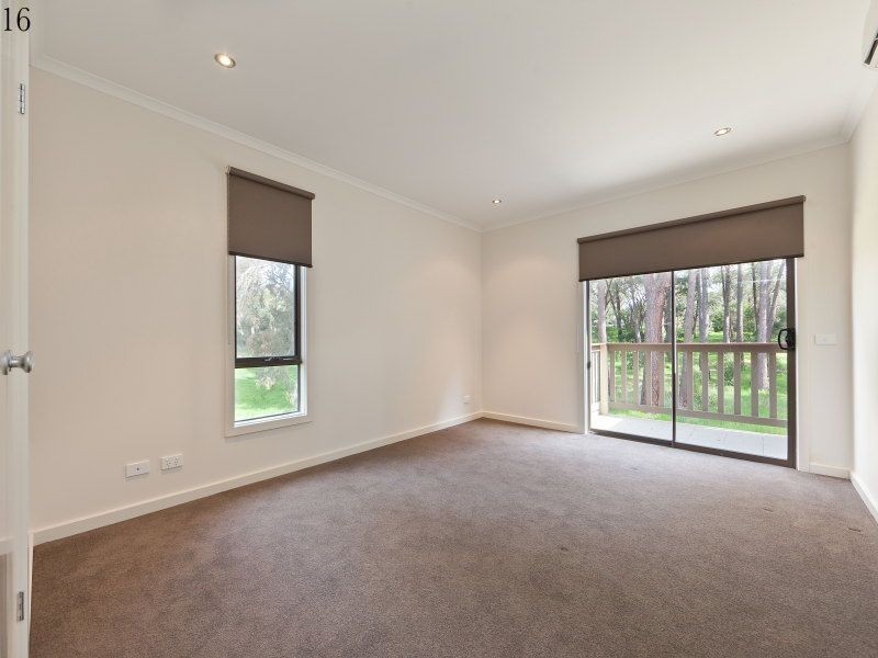 16 Barwon Ave, Frankston VIC 3199