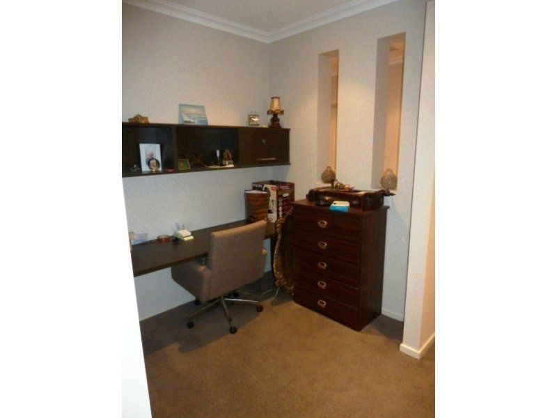 19 Sandarra Boulevard, Sandhurst VIC 3977