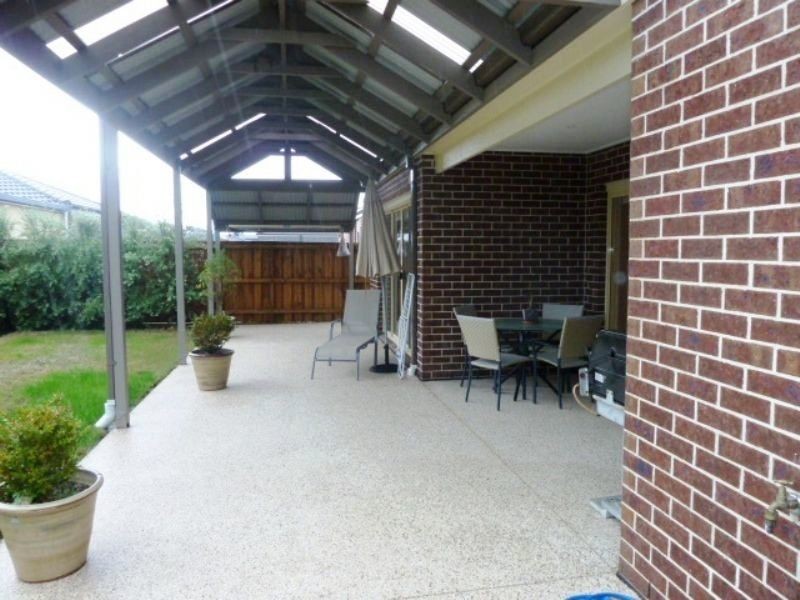 19 Sandarra Boulevard, Sandhurst VIC 3977