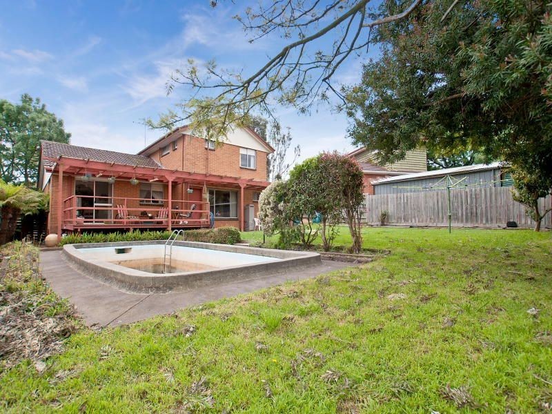 8 Milford Crescent, Frankston VIC 3199