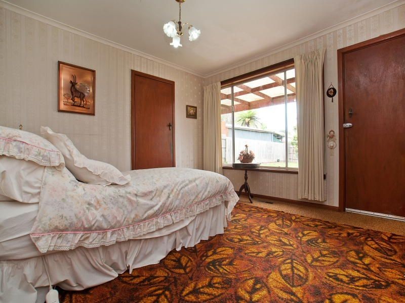 8 Milford Crescent, Frankston VIC 3199