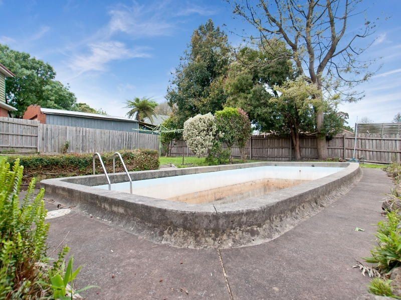 8 Milford Crescent, Frankston VIC 3199