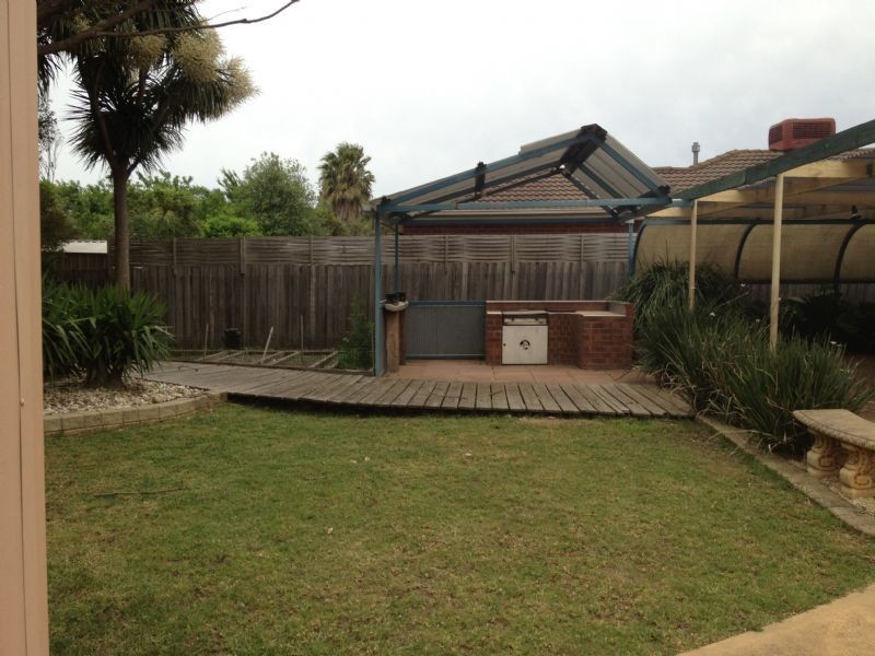 6 Tremaine Court, Carrum Downs VIC 3201