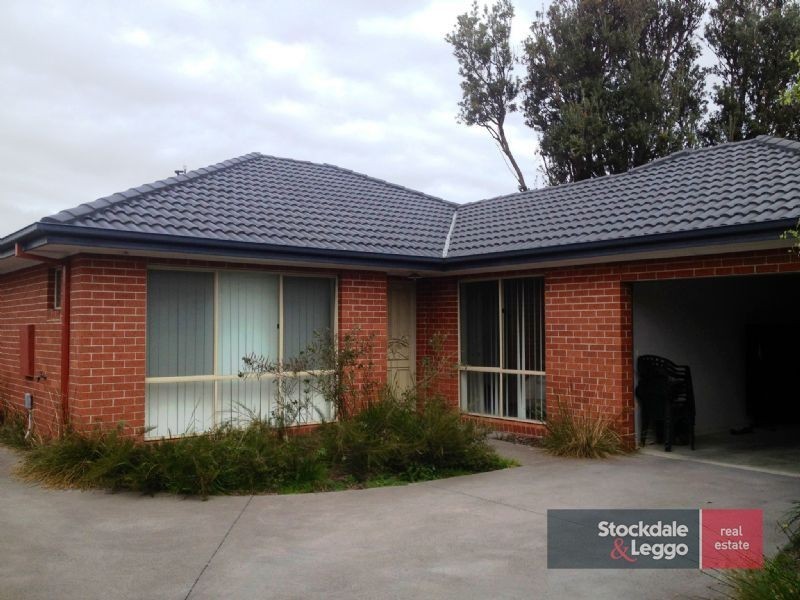 2/4 Wunalla Road, Seaford VIC 3198