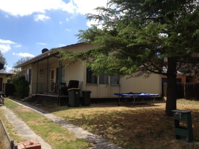 7  Karri Court, Frankston North VIC 3200