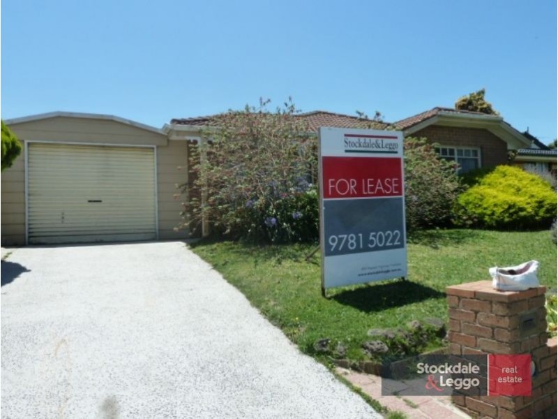 42 Hoystead Avenue, Cranbourne VIC 3977
