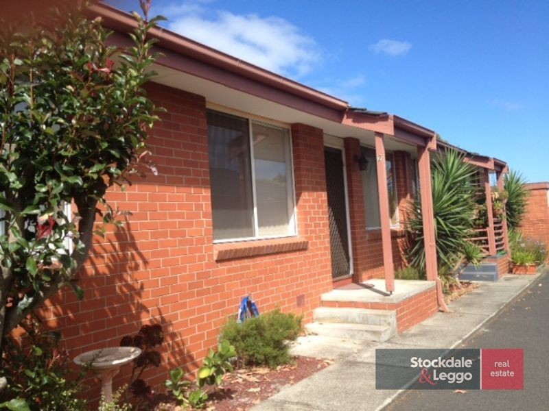 2/25 Burns Street, Frankston VIC 3199