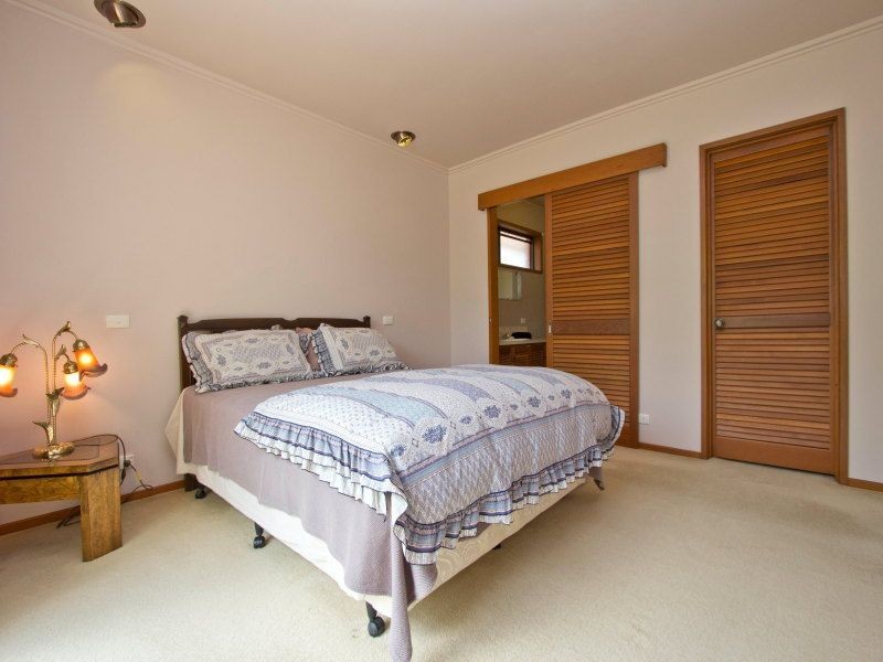 27 Moorhen Crescent, Carrum Downs VIC 3201