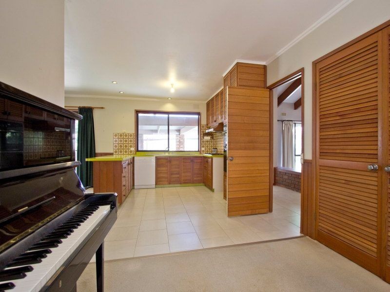 27 Moorhen Crescent, Carrum Downs VIC 3201