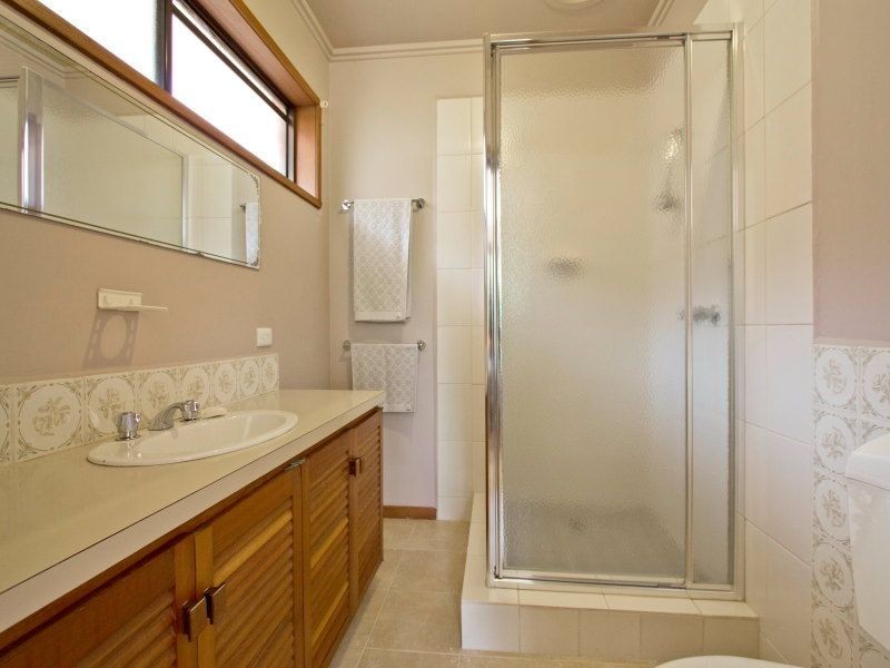 27 Moorhen Crescent, Carrum Downs VIC 3201