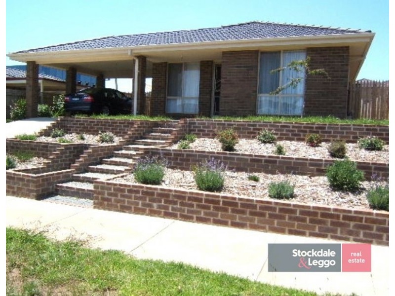 10 Hooper Drive, Skye VIC 3977