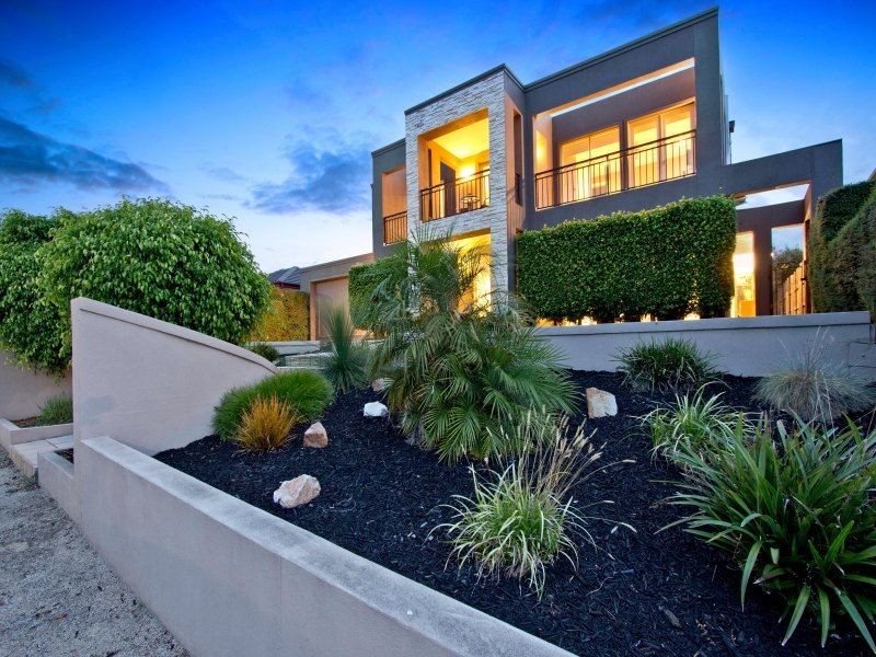 10 Trafalgar Square, Frankston South VIC 3199