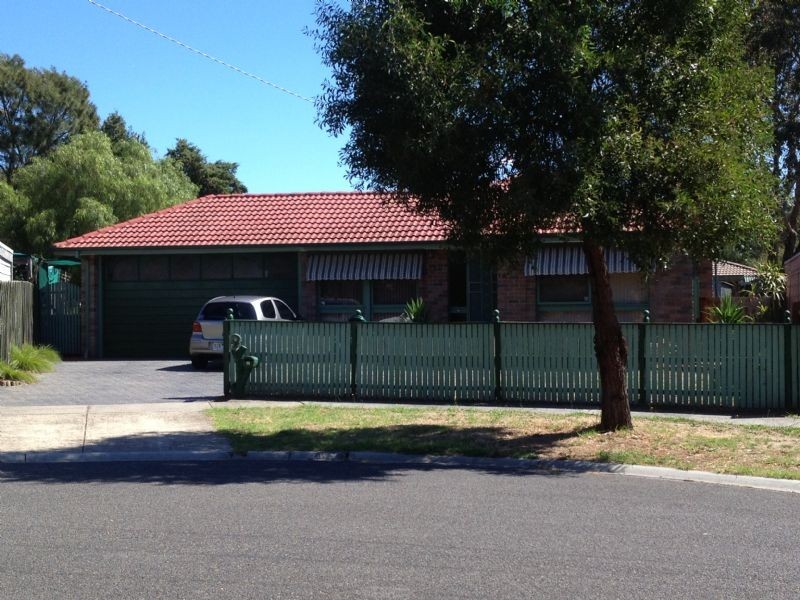 2 Norton Close, Carrum Downs VIC 3201
