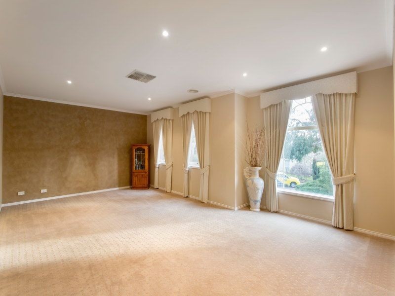 22 Manorwoods Drive, Frankston VIC 3199