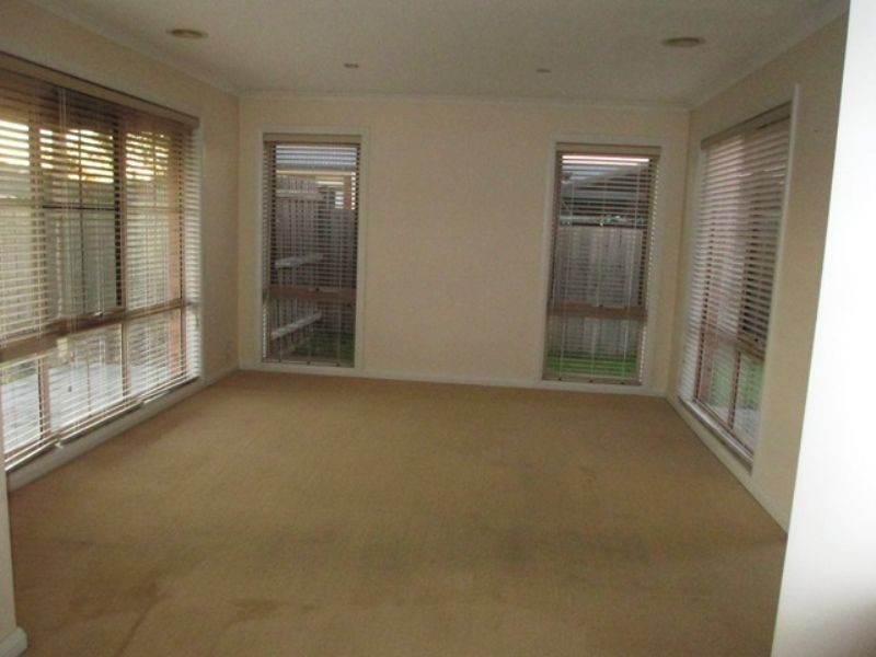 1/1 McDonald Street, Skye VIC 3977