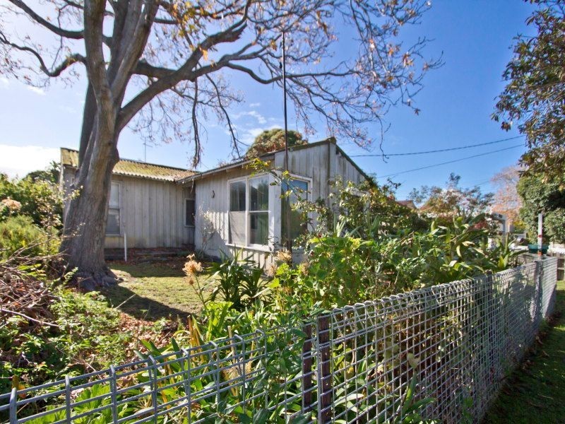 13 Raymond Ave, Frankston VIC 3199