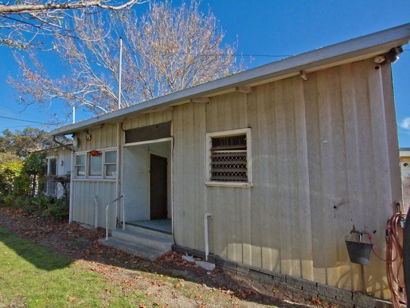 13 Raymond Ave, Frankston VIC 3199