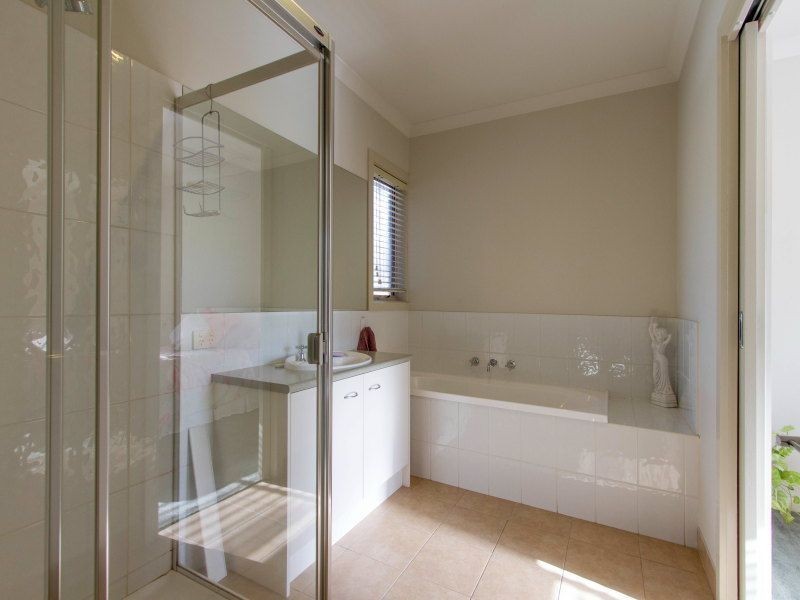 4/29A Deane Street, Frankston VIC 3199