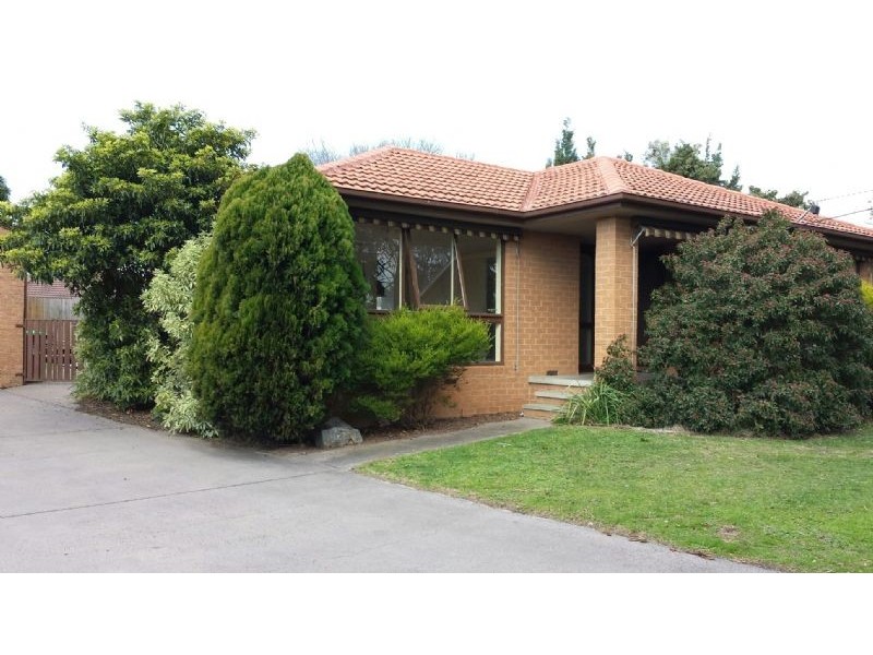 15 Marnebeck Court, Cranbourne VIC 3977