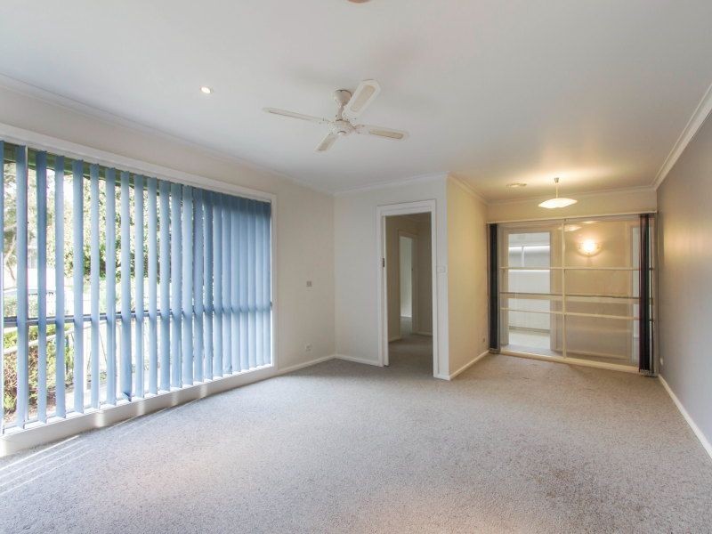 8 Alexander Crescent, Frankston VIC 3199