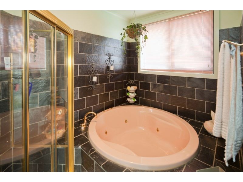 7 Lalina Close, Frankston VIC 3199