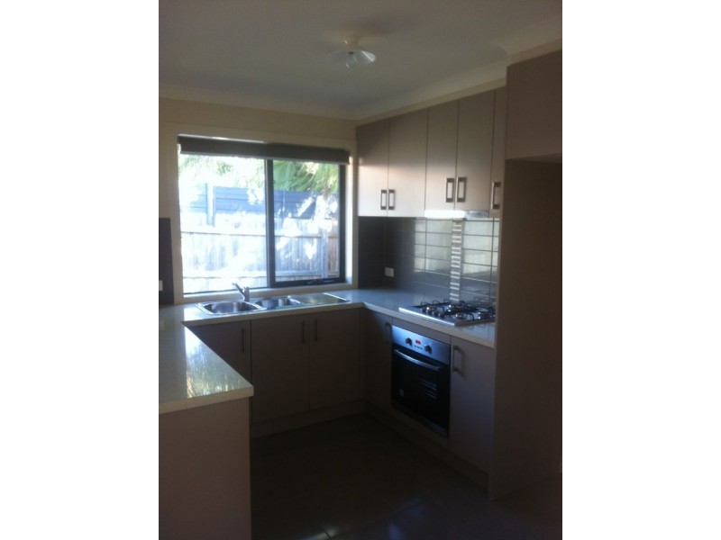 2/250 Heatherhill Road, Frankston VIC 3199