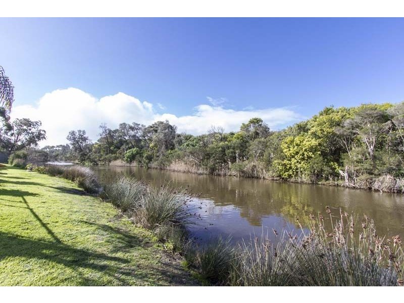 14/99-101 Nepean Highway, Seaford VIC 3198