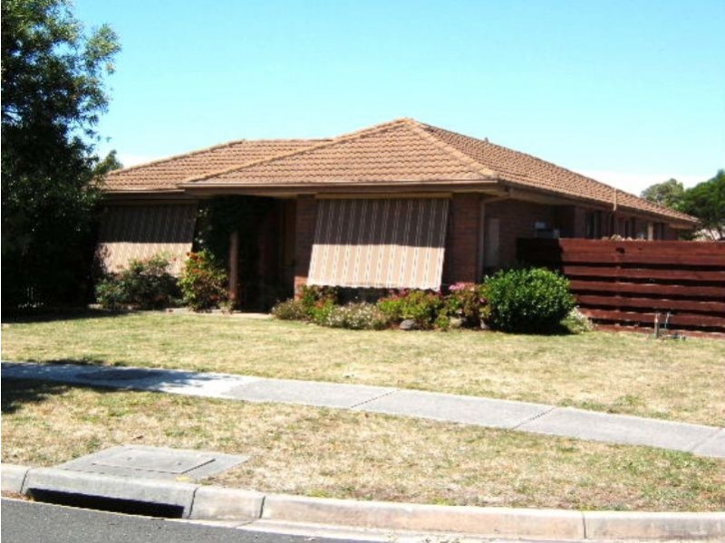 32 Beacon Drive, Langwarrin VIC 3910