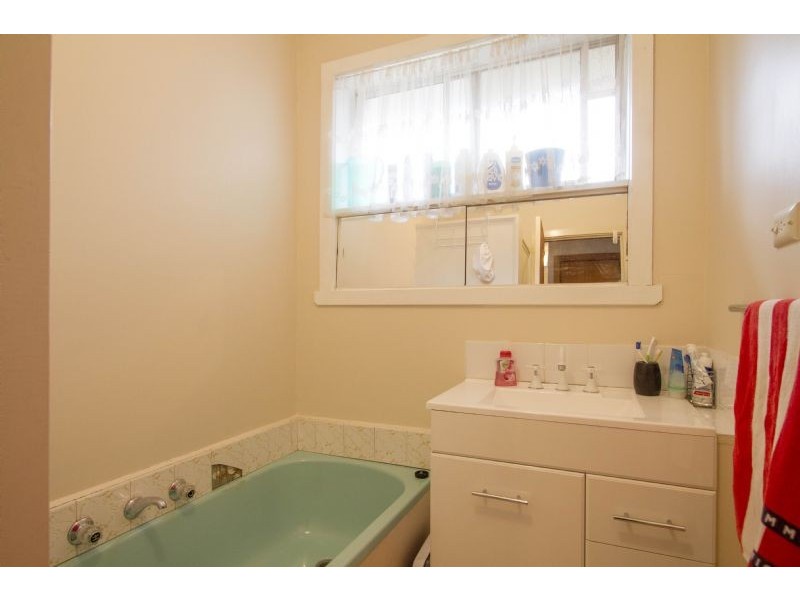 17 Moomba Ave, Seaford VIC 3198