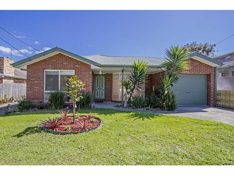 5a Mountain view Cres, Seaford VIC 3198