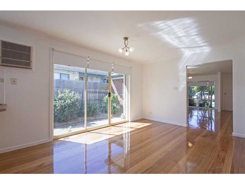 5a Mountain view Cres, Seaford VIC 3198