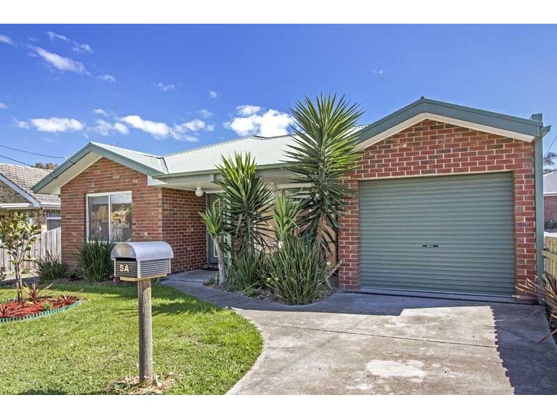 5a Mountain view Cres, Seaford VIC 3198