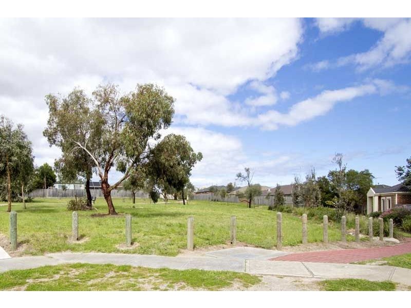 4/12 Brunnings Road, Carrum Downs VIC 3201