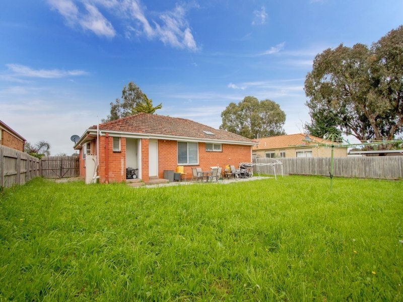 13 Bushlark Drive, Carrum Downs VIC 3201