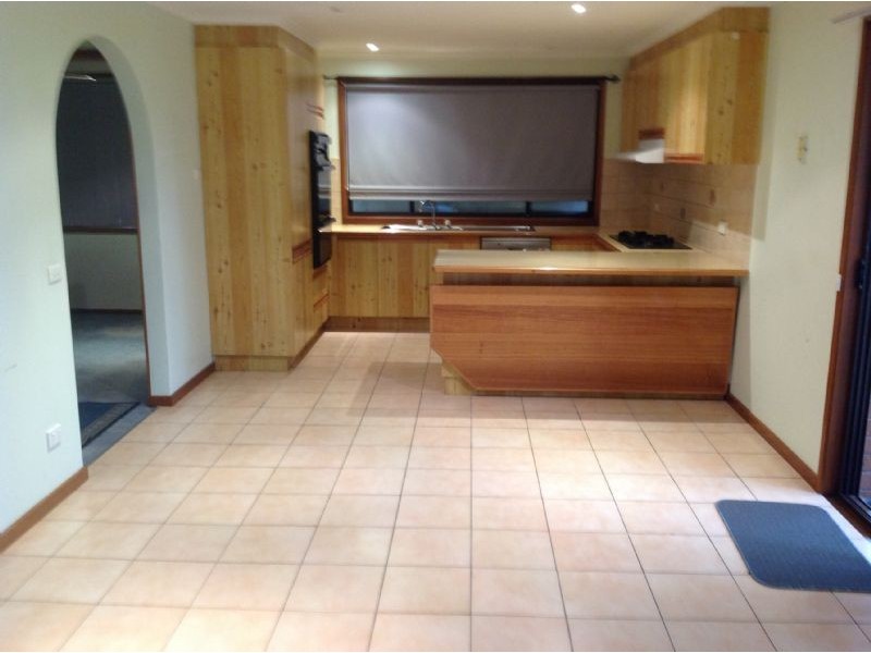 4 Gamble Road, Carrum Downs VIC 3201