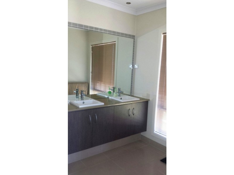 116 Boland Drive, Lyndhurst VIC 3975