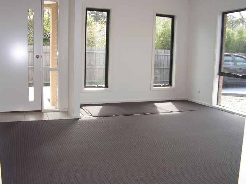 2/70 Edward Street, Langwarrin VIC 3910