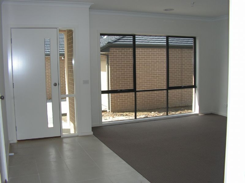 3/70 Edward Street, Langwarrin VIC 3910