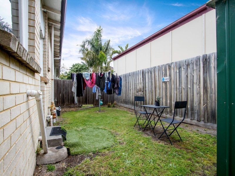 1,2,3/24 McKenzie Street, Seaford VIC 3198