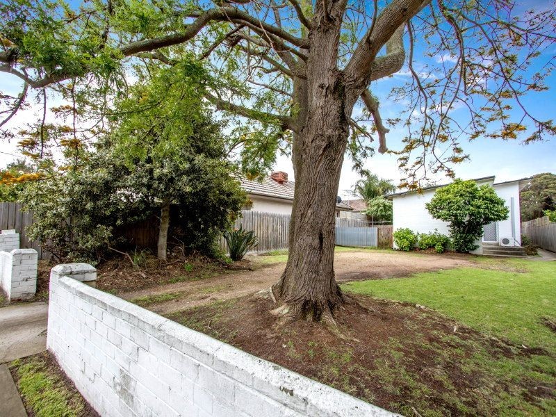 1,2,3/24 McKenzie Street, Seaford VIC 3198