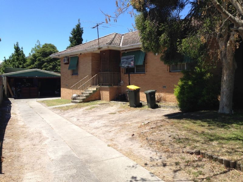 49 Brunning Crescent, Frankston North VIC 3200