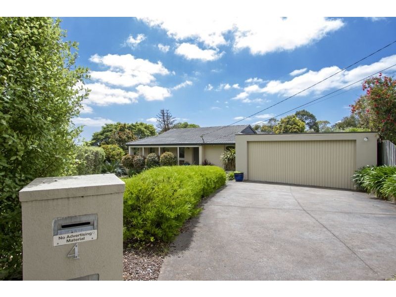 4 Kim Close, Frankston South VIC 3199