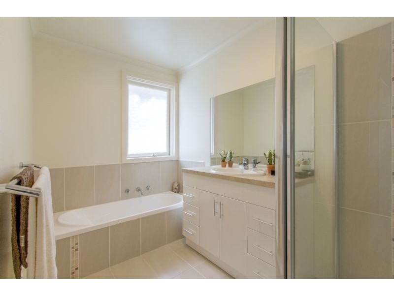 4 Kim Close, Frankston South VIC 3199